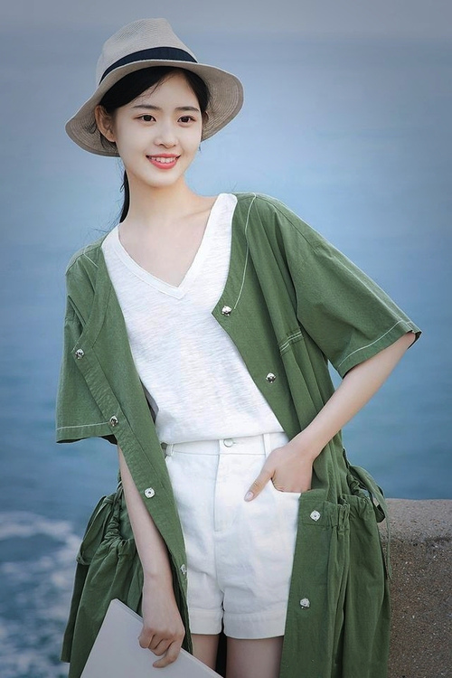 塞内加尔球员用“踢雪仗”热身,观众直呼太欢乐,塞内加尔摔跤场谁建的