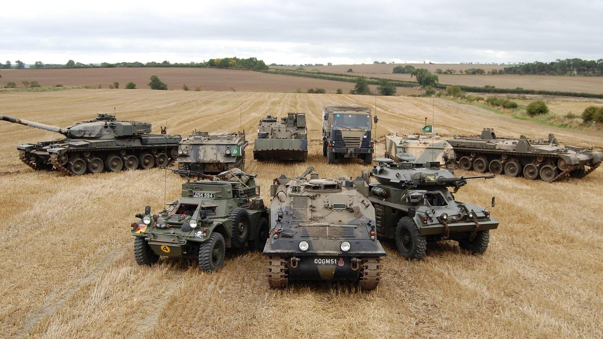 特色足球文化旅游专项基金在全国多地设立，推动文化产业融合，足球特色学校实施方案