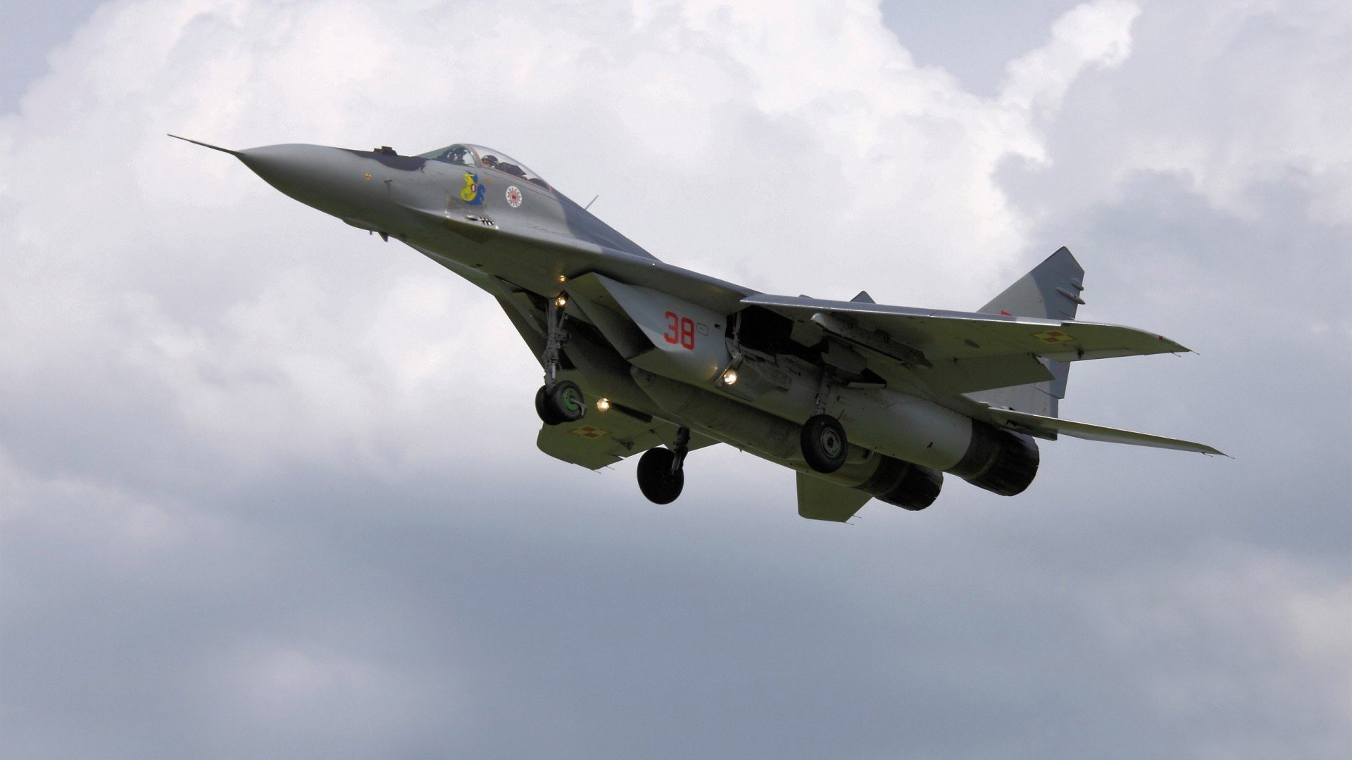 电竞选手退役转型:直播、解说、创业,他们的新选择,电竞选手退役后还能复出吗