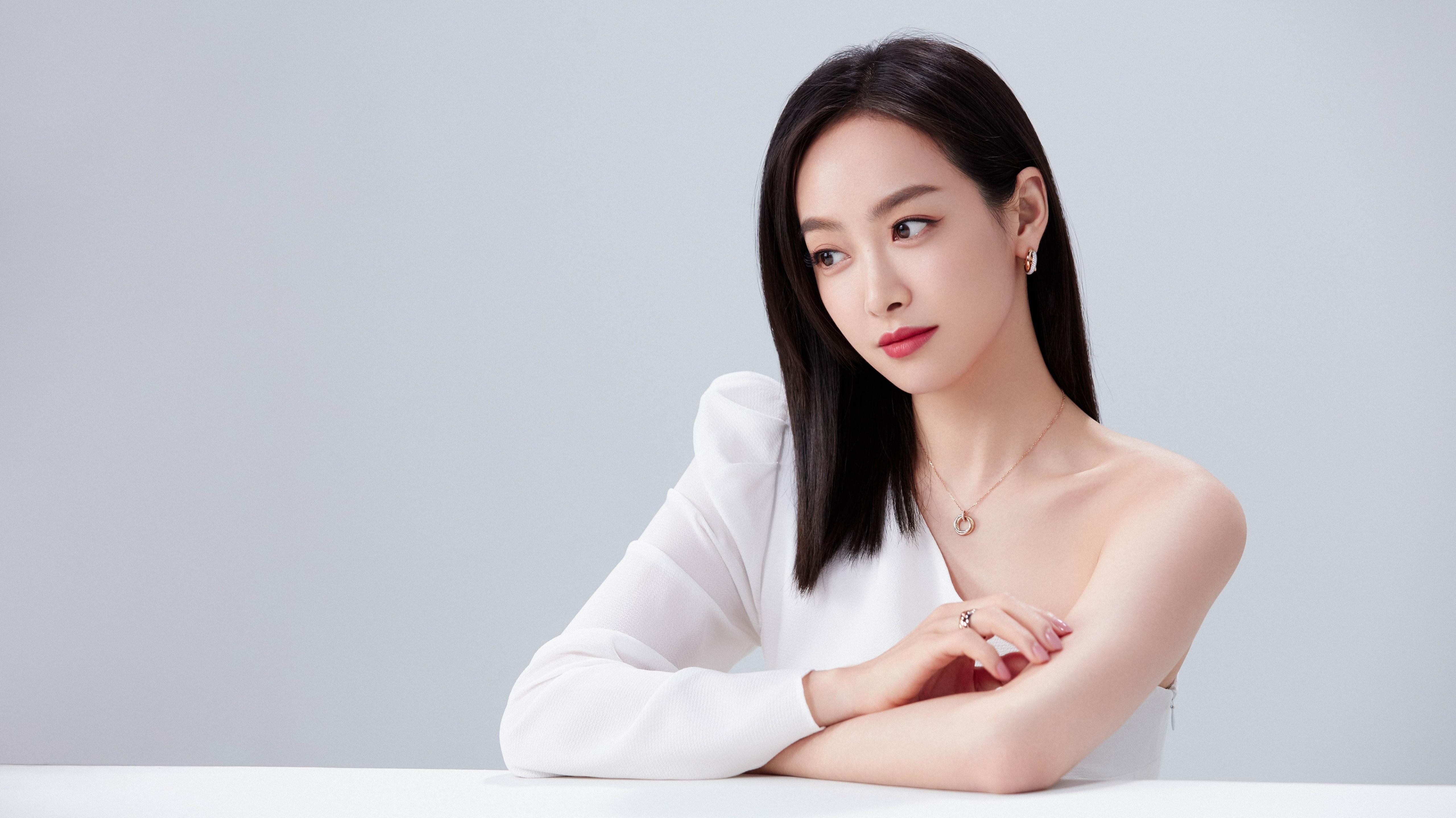 青少年登山挑战赛，攀越高峰的勇气，青少年探险攀爬乐园