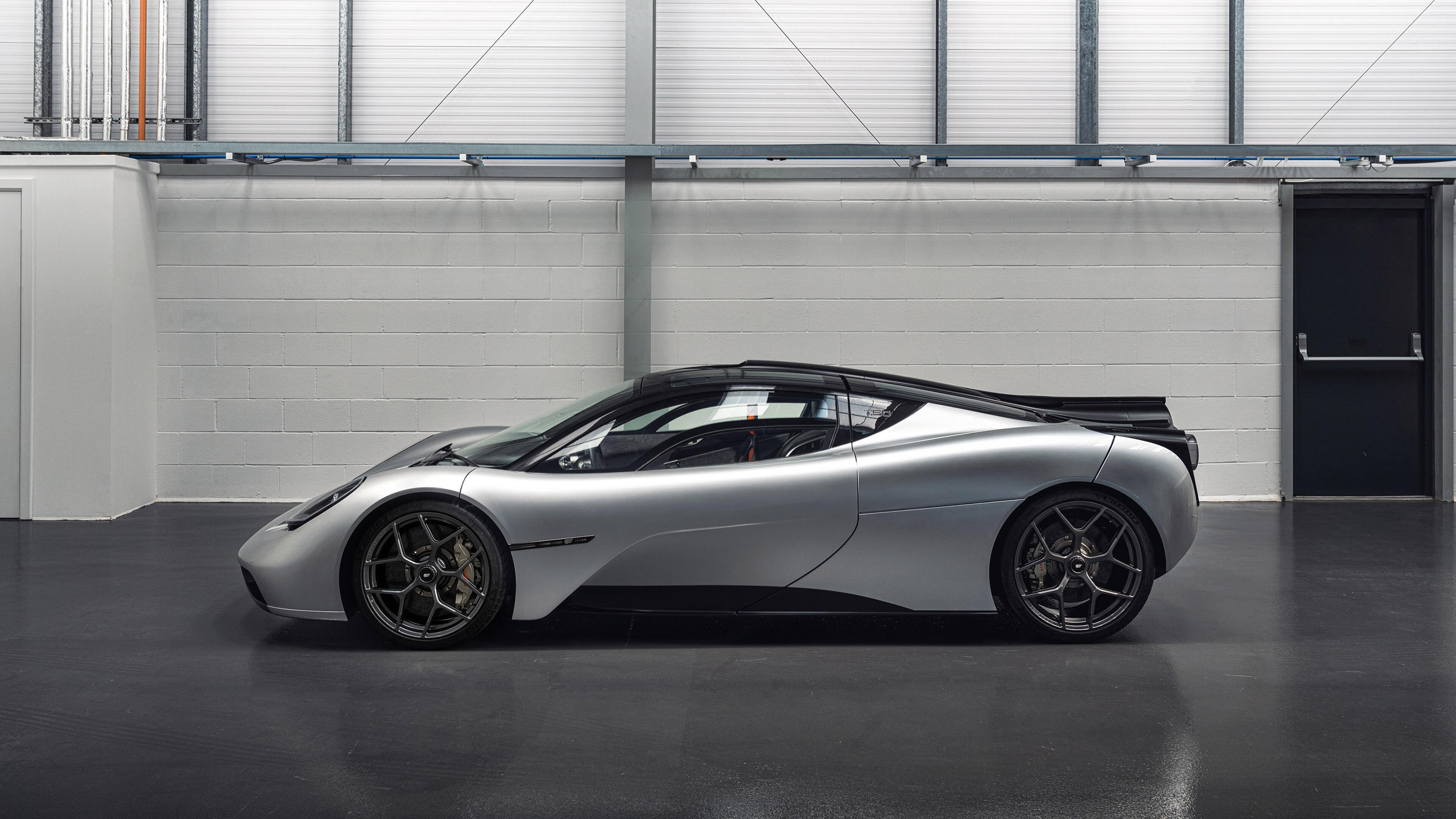 乐鱼体育APP官方下载-布莱梅主场大捷，德甲争冠气势如虹，布莱斯梅西