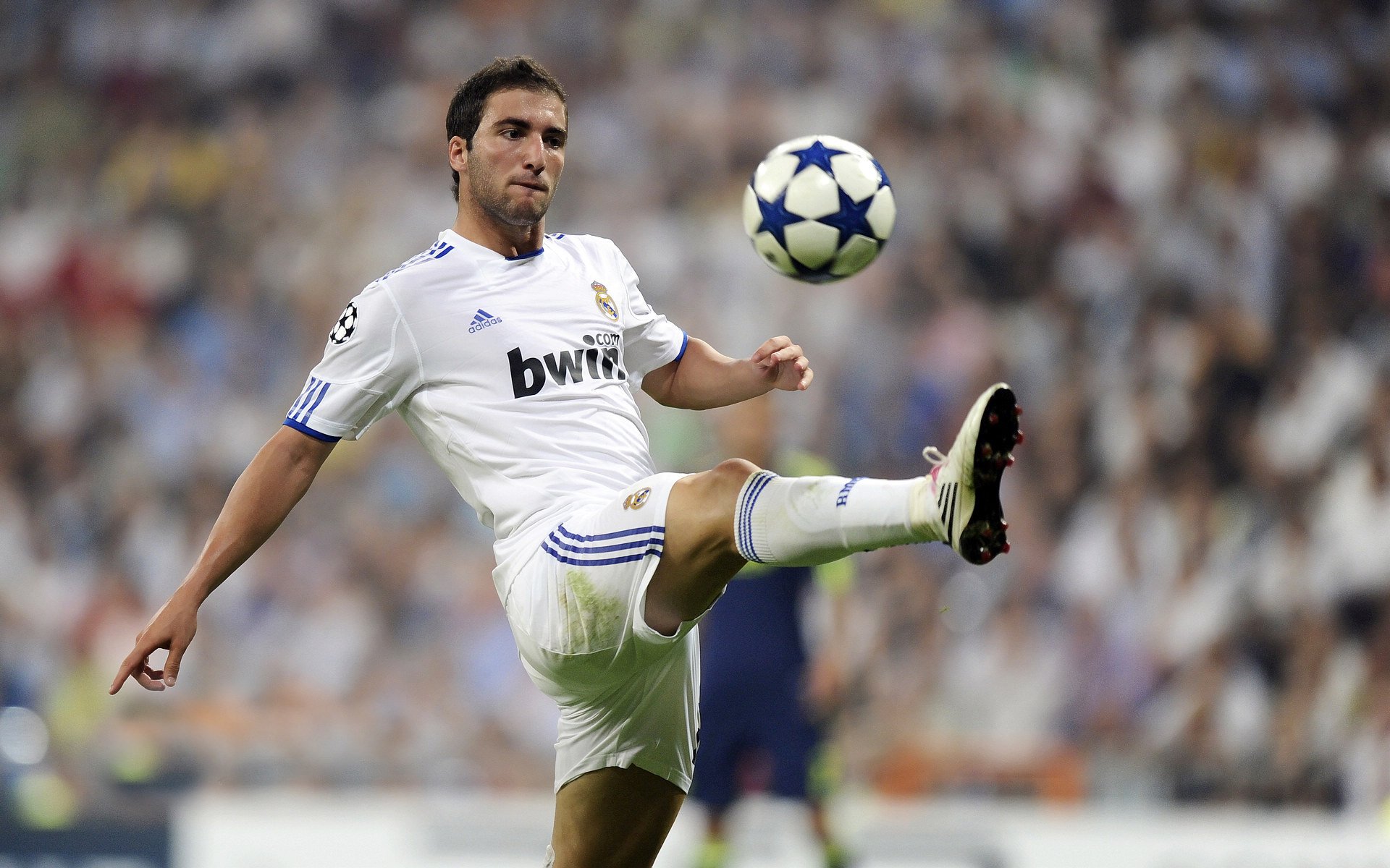 “智能化场馆让未来比赛更具沉浸感——虚拟现实、增强现实技术引发行业新风潮”